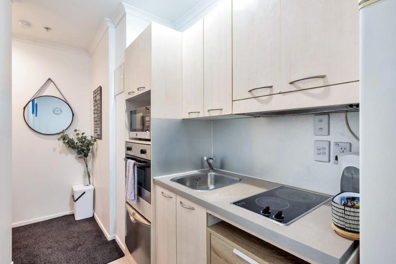 Cute Little Private Studio In The City オークランド エクステリア 写真